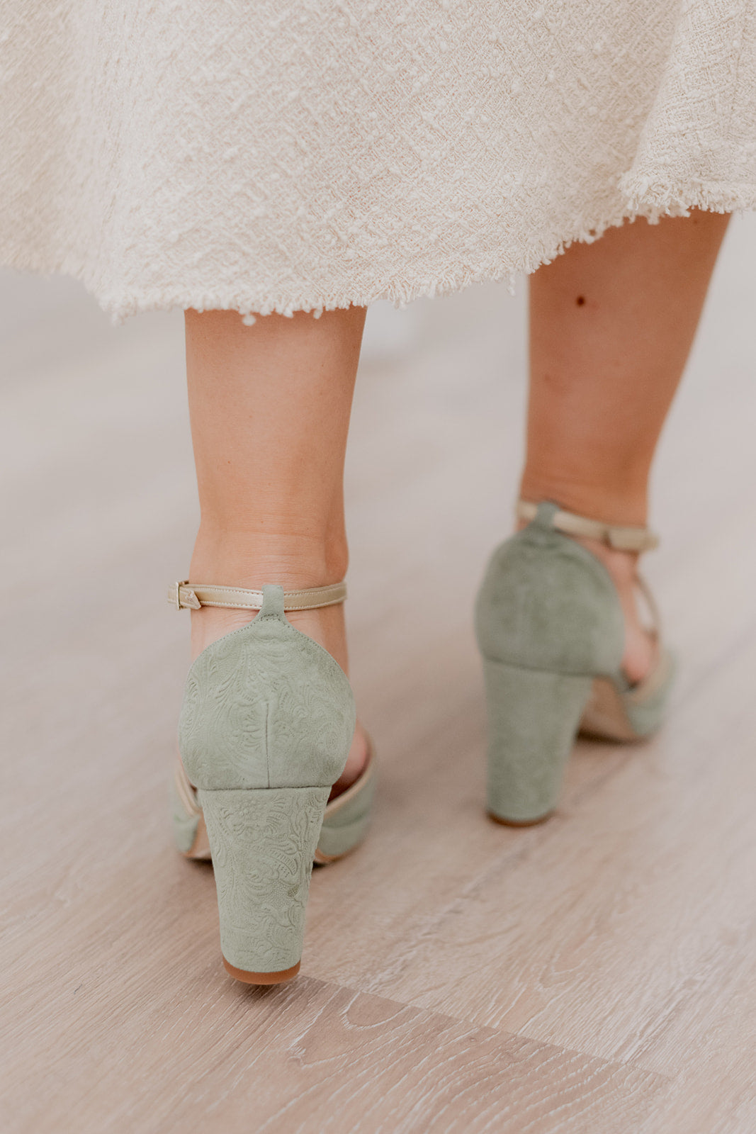 Bilma Eucalipto-sandalias-agosto 23, ante, bilma, eucalipto, liso, sandalia, tacón de 7.5-Loovshoes