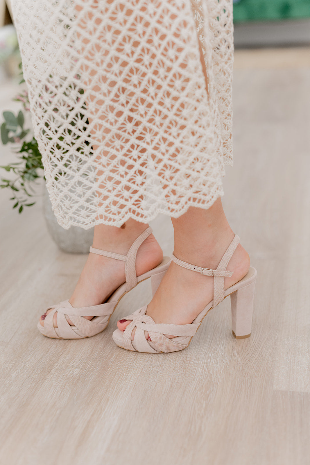 Victoria Rosa Nude-tipo salón-ante, sandalia, tacon de 9, victoria, zapatos de color beige-Loovshoes
