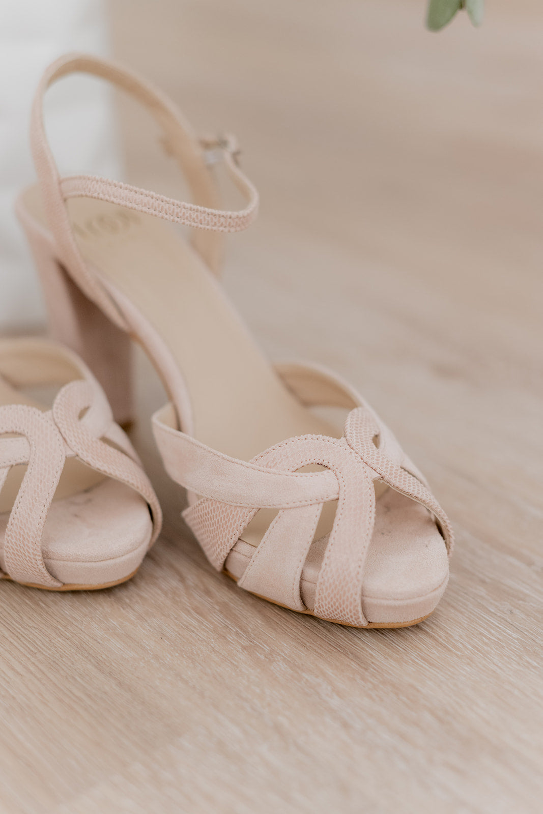 Victoria Rosa Nude-tipo salón-ante, sandalia, tacon de 9, victoria, zapatos de color beige-Loovshoes