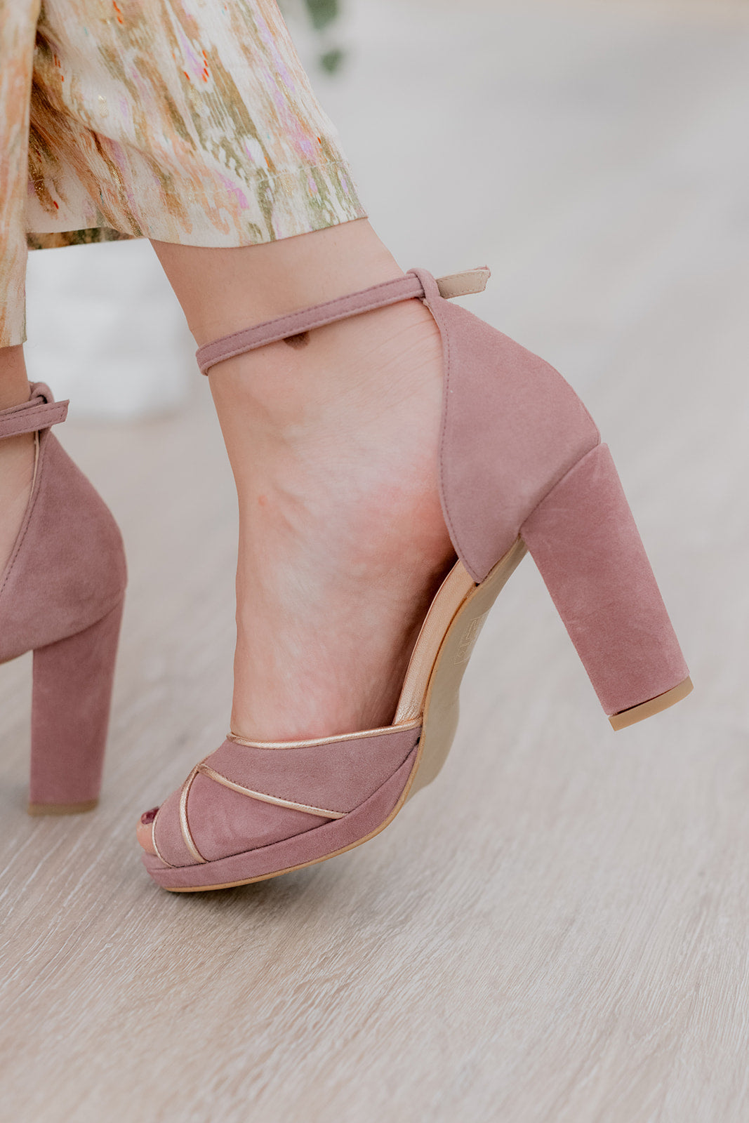 Martina Rosado-tipo sandalia-ante, liso, martina, sandalia, tacon de 8, zapatos de color rosa-Loovshoes