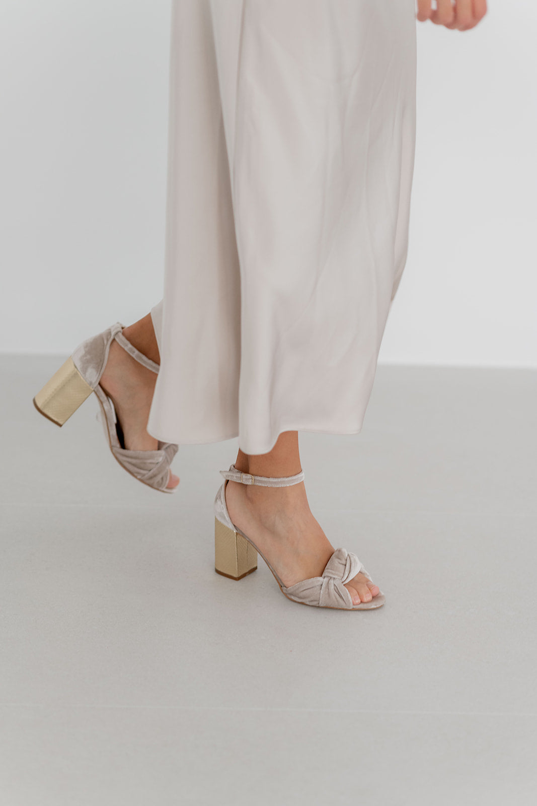 Elsa Velvet Topo-Sandalia-elsa-Loovshoes