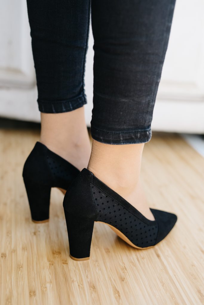 Mimosa Negro Plumeti-tipo salón-ante, mimosa, novia, plumetti, salón, tacón de 7.5, zapatos de color negro-Loovshoes