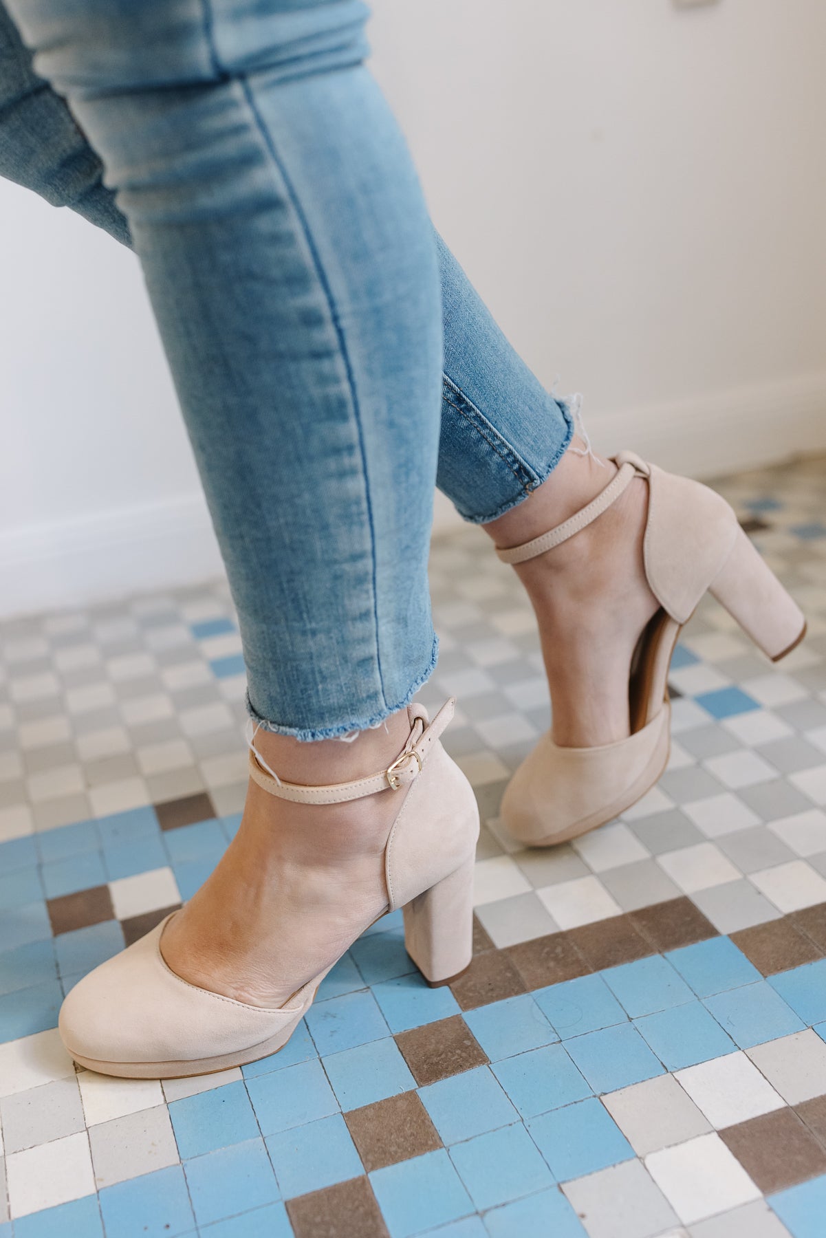 Pía Beige-tipo salón-ante, liso, pia, salón, tacon de 8, zapatos de color beige-Loovshoes