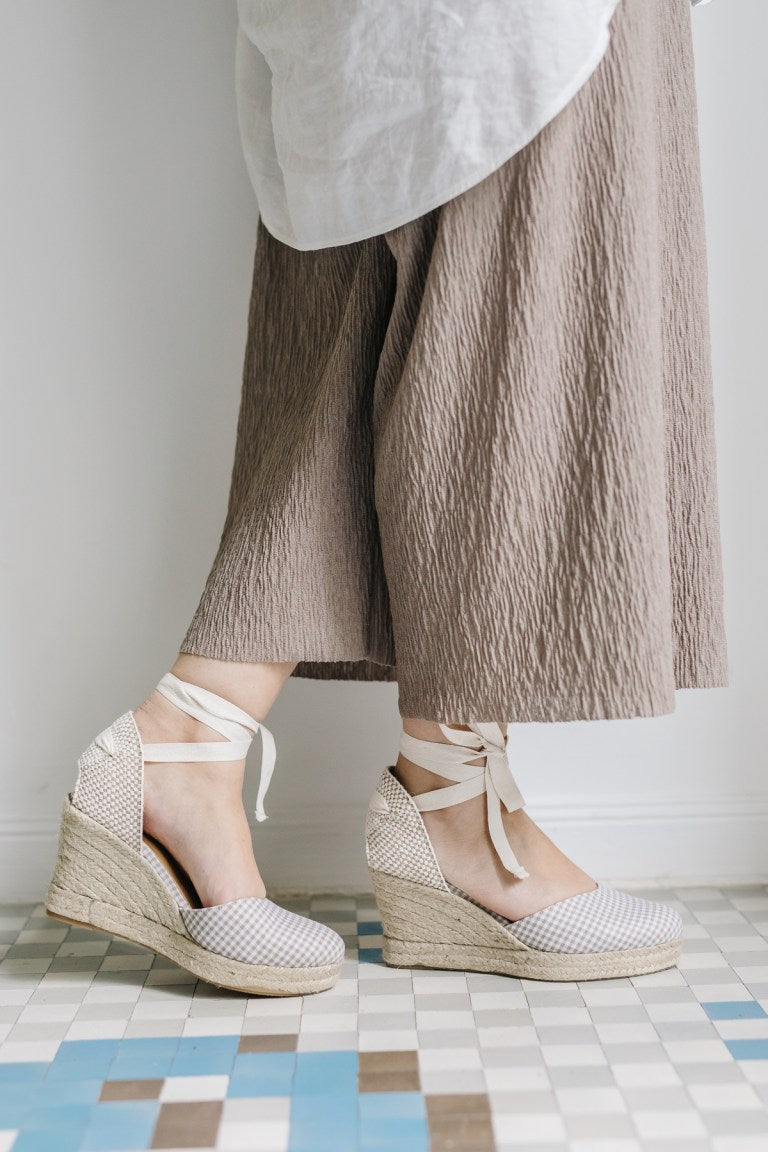 Cuña Vichy Cristina Beige-cuñas de esparto-cuña, esparto, vichy, zapatos de color beige-Loovshoes