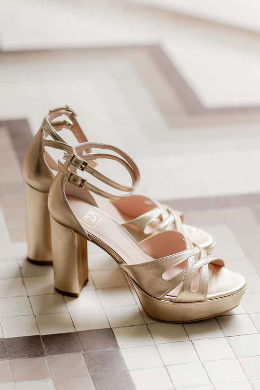 Olimpia Dorado-Sandalia-Olimpia-Loovshoes