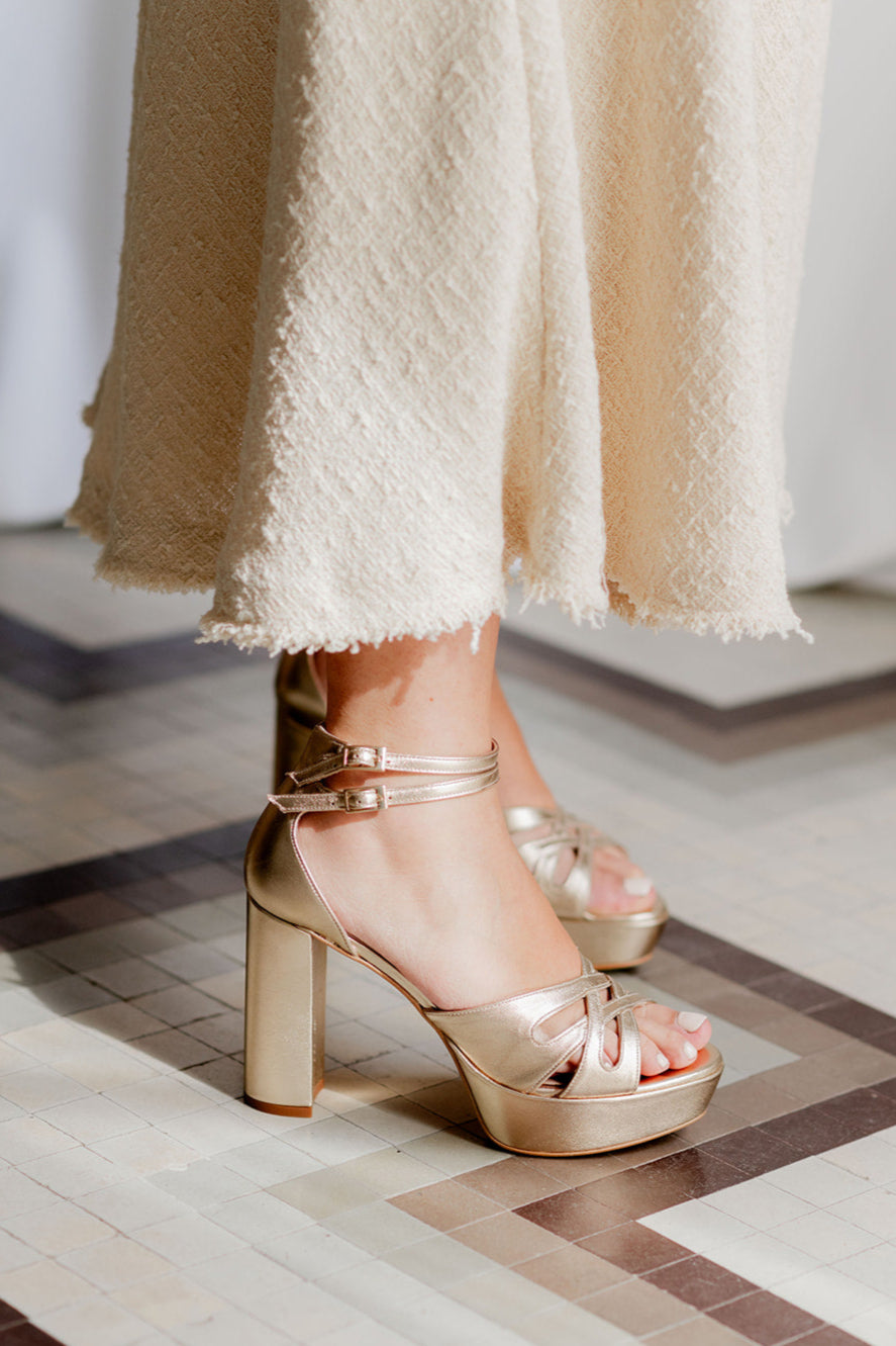Olimpia Dorado-Sandalia-Olimpia-Loovshoes