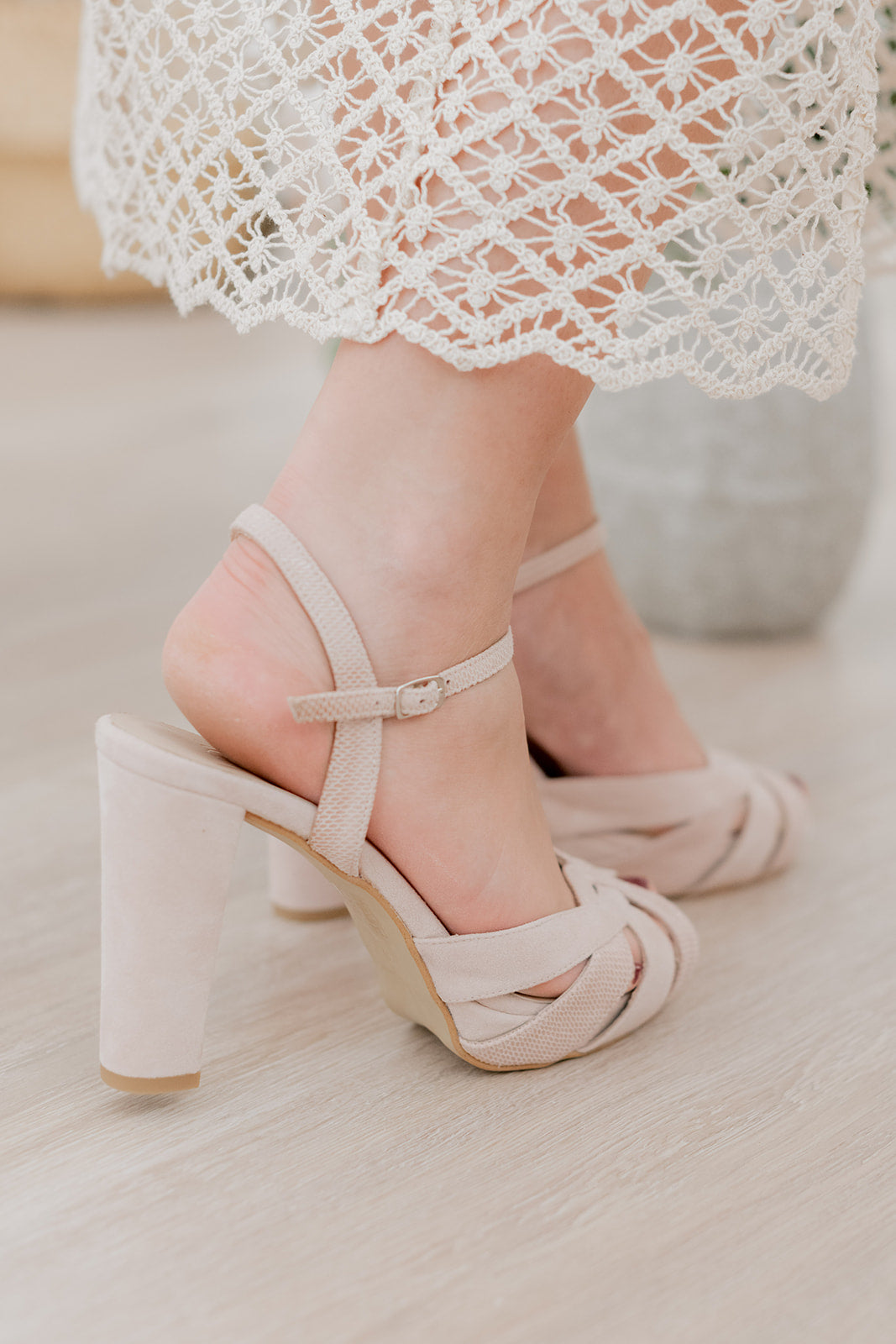Victoria Rosa Nude-tipo salón-ante, sandalia, tacon de 9, victoria, zapatos de color beige-Loovshoes