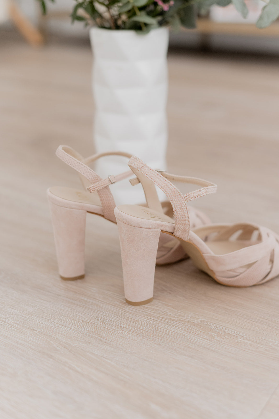 Victoria Rosa Nude-tipo salón-ante, sandalia, tacon de 9, victoria, zapatos de color beige-Loovshoes