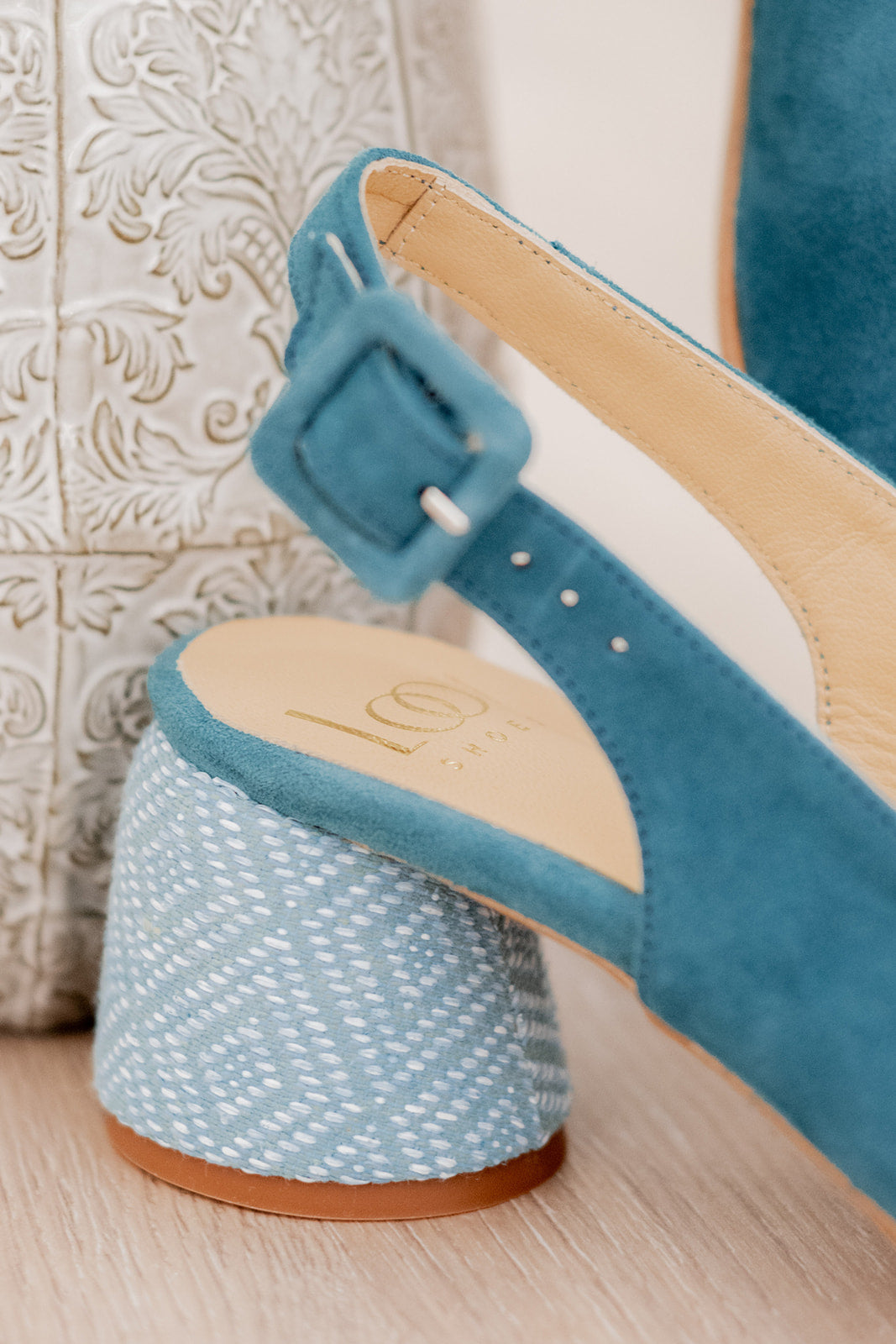 Ania Turquesa-tipo salón-ania, ante, liso, salón, tacon de 4, zapatos de color turquesa-Loovshoes