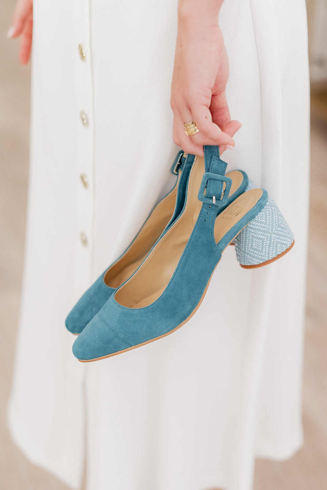 Ania Turquesa-tipo salón-ania, ante, liso, salón, tacon de 4, zapatos de color turquesa-Loovshoes