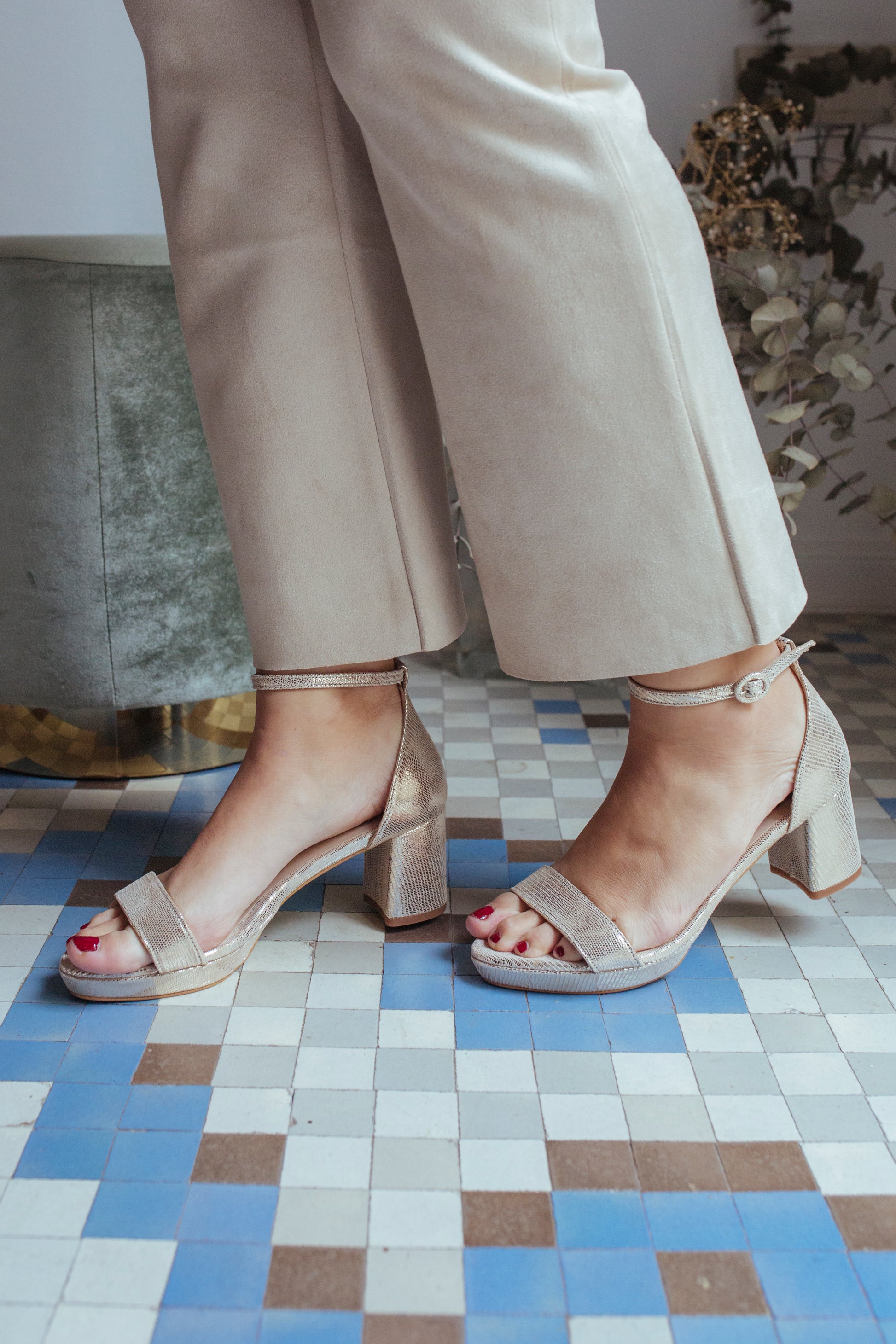 Alma Champán-Sandalia-Alma-Loovshoes
