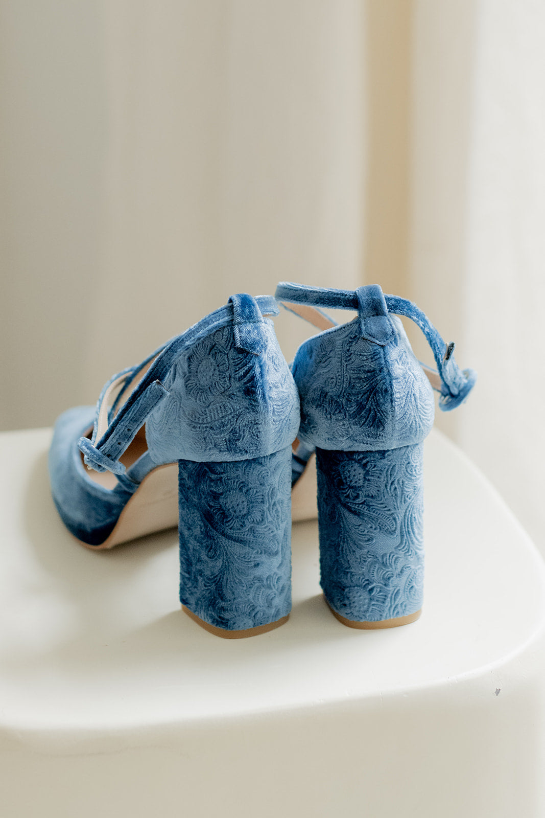 Adela Velvet Azul-Salón-Adela-Loovshoes