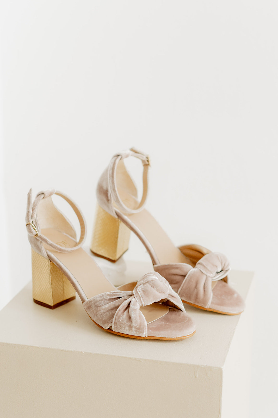 Elsa Velvet Topo-Sandalia-elsa-Loovshoes