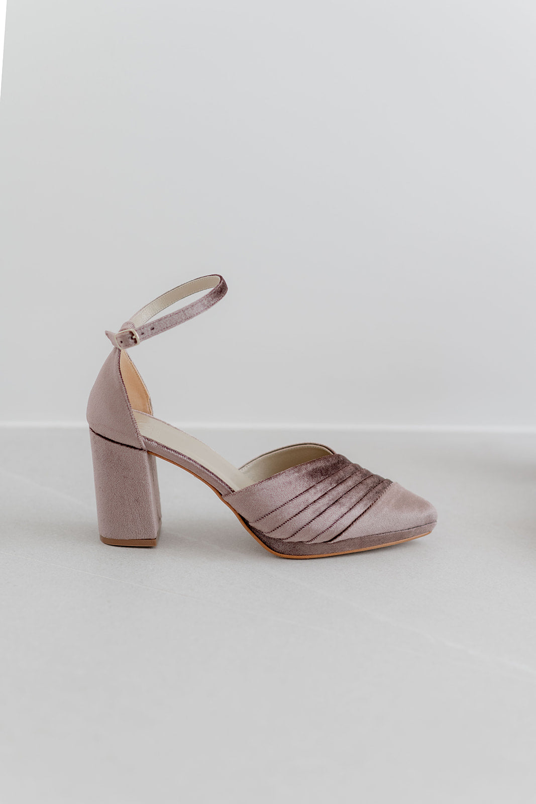 Rebeca Velvet Bison-Salón-Loovshoes