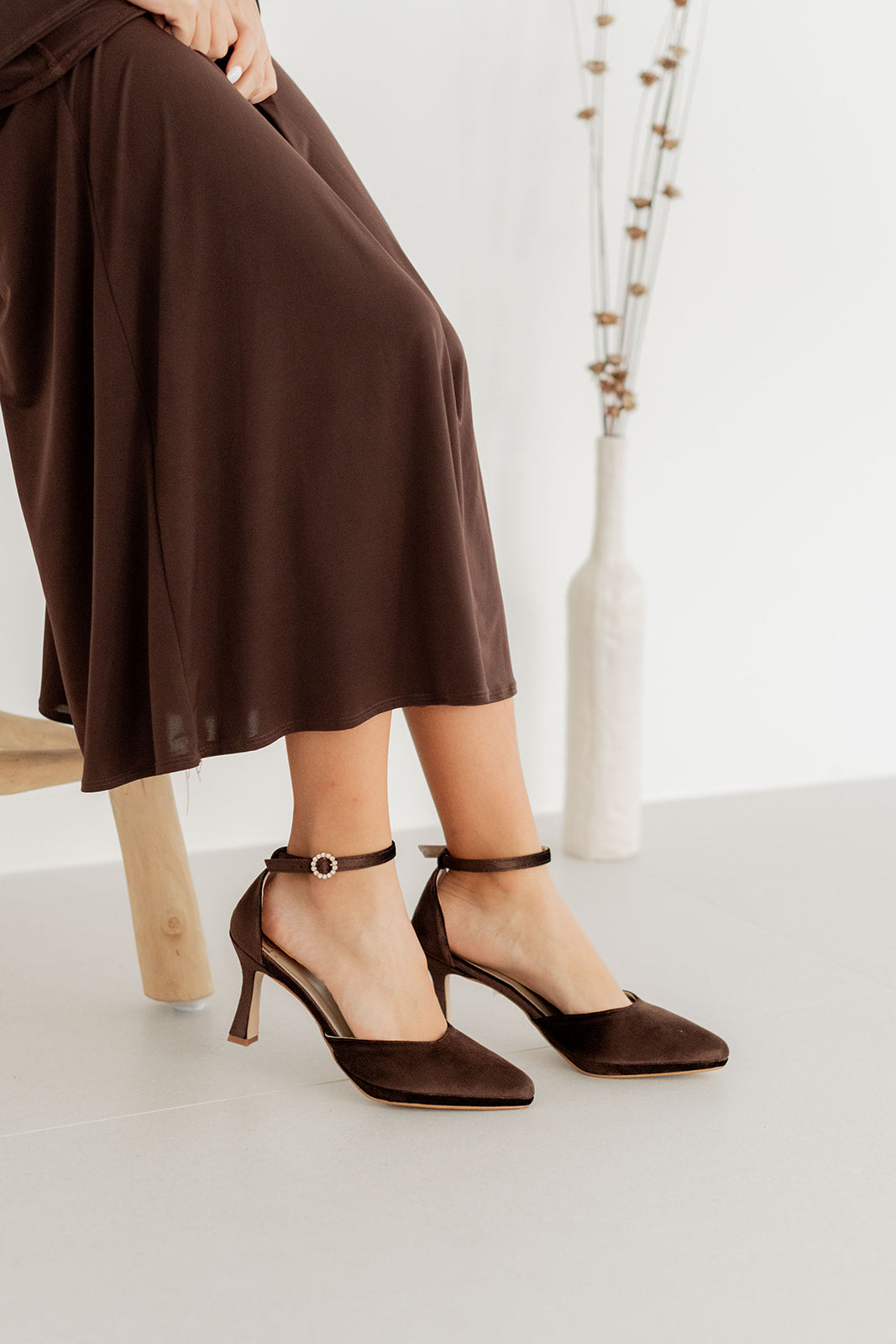 Helene Chocolate-Salón-helene-Loovshoes