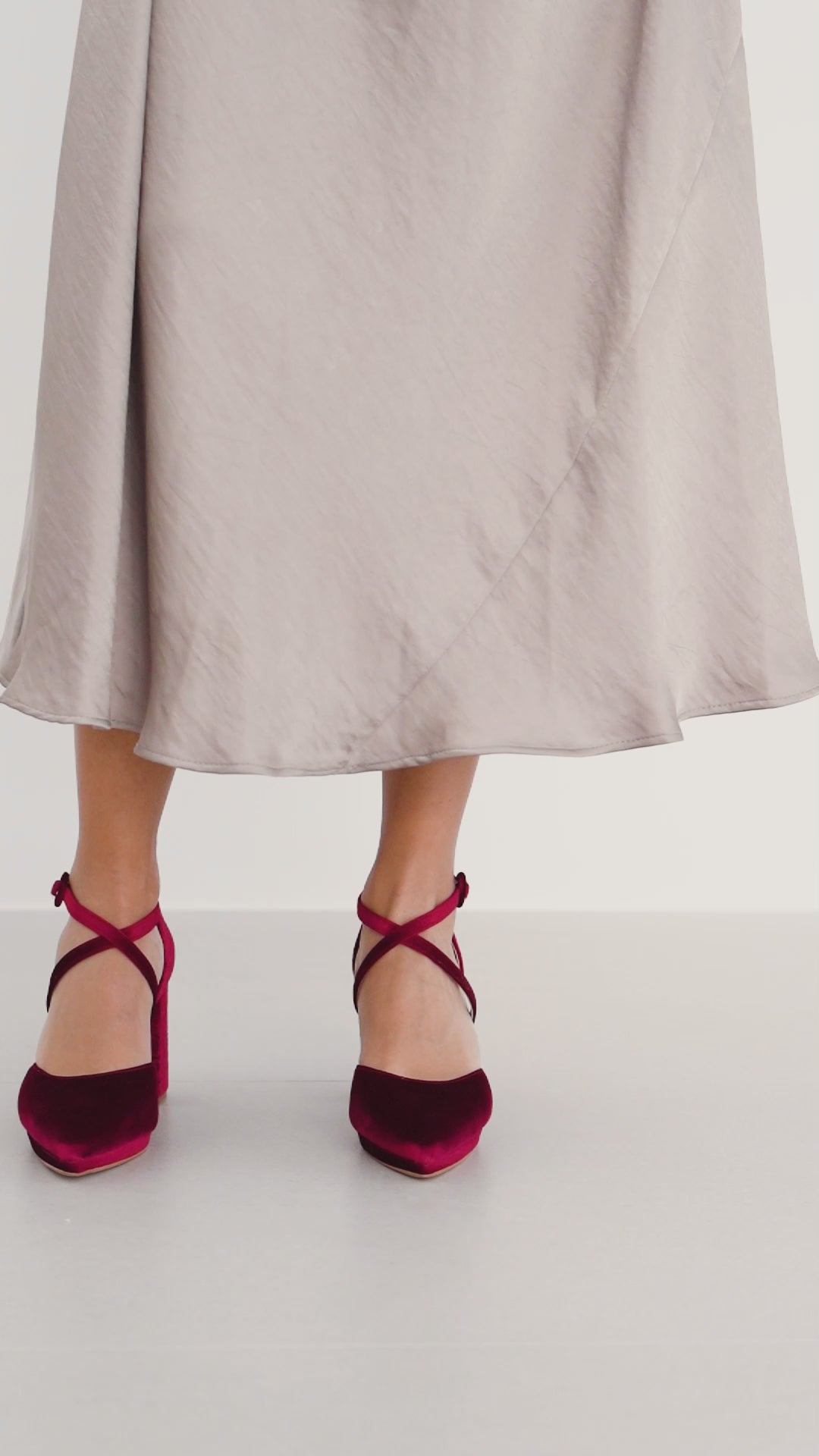 Helene Velvet Cherry