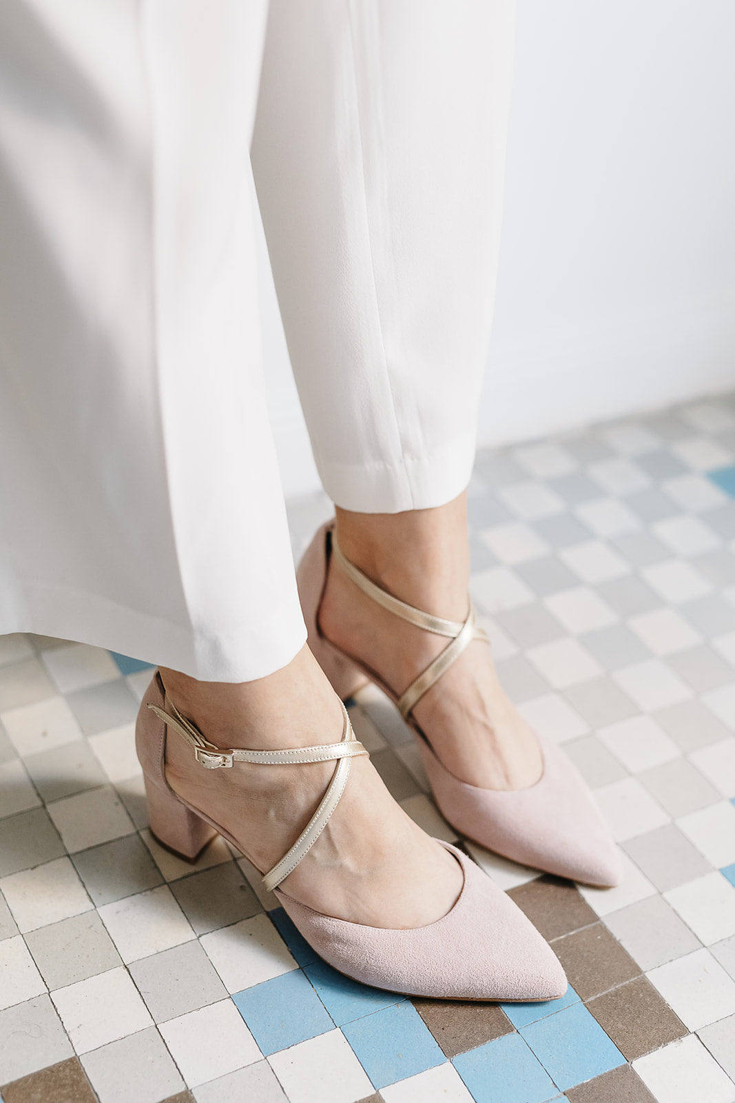 Celia Rosa Nude y Champán-tipo salón-ante, celia, salón, zapatos color champán, zapatos de color rosa nude, zapatos de piel metalizada-Loovshoes