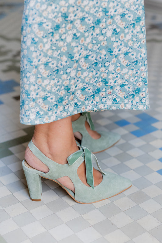 Zoe Eucalipto-tipo salón-ante, eucalipto, liso, novia, salón, tacón de 7.5, terciopelo, zapatos de color verde, zoe-Loovshoes