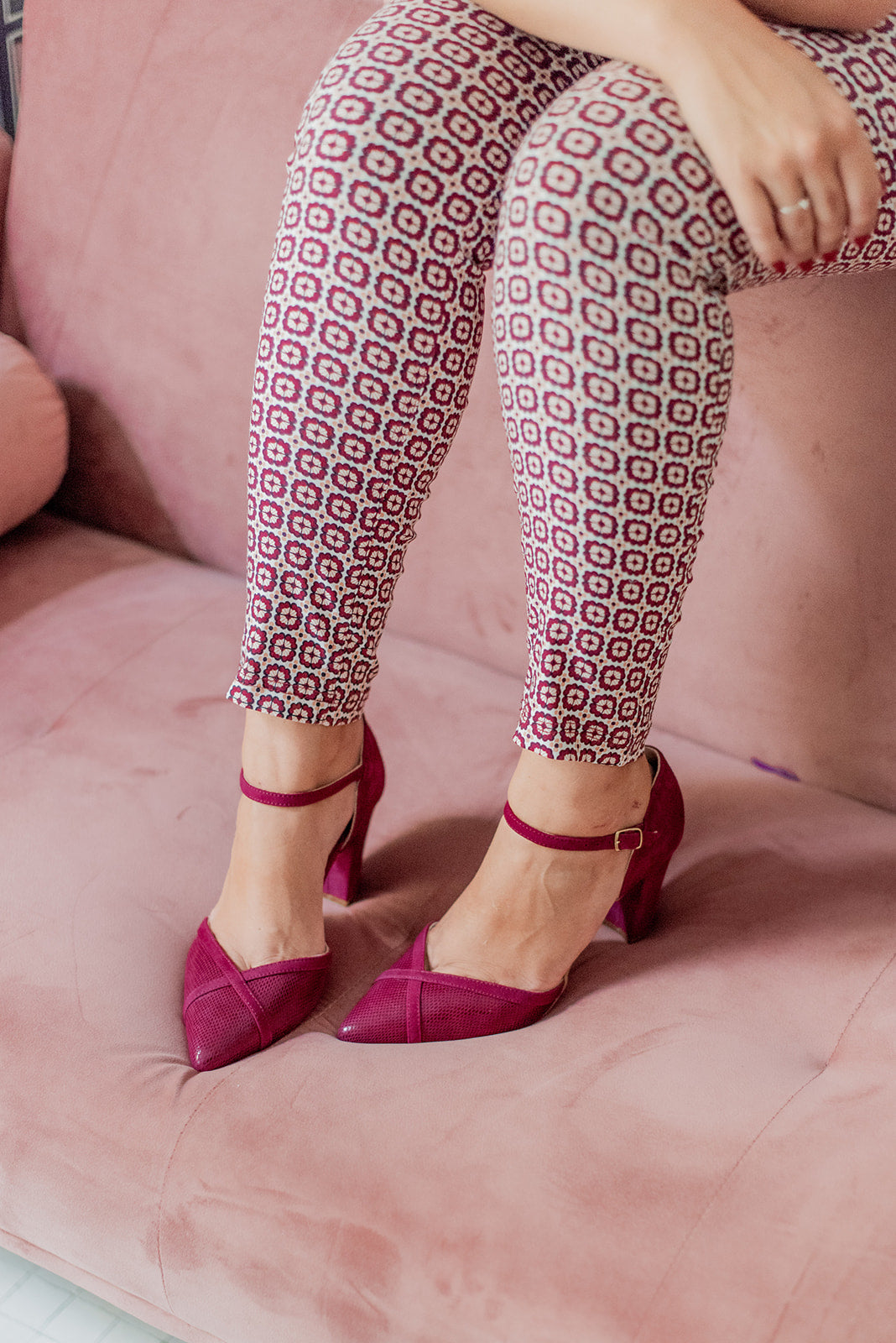 Petra Vino-tipo salón-ante, novia, petra, salón, tacón de 7.5, zapatos color vino-Loovshoes