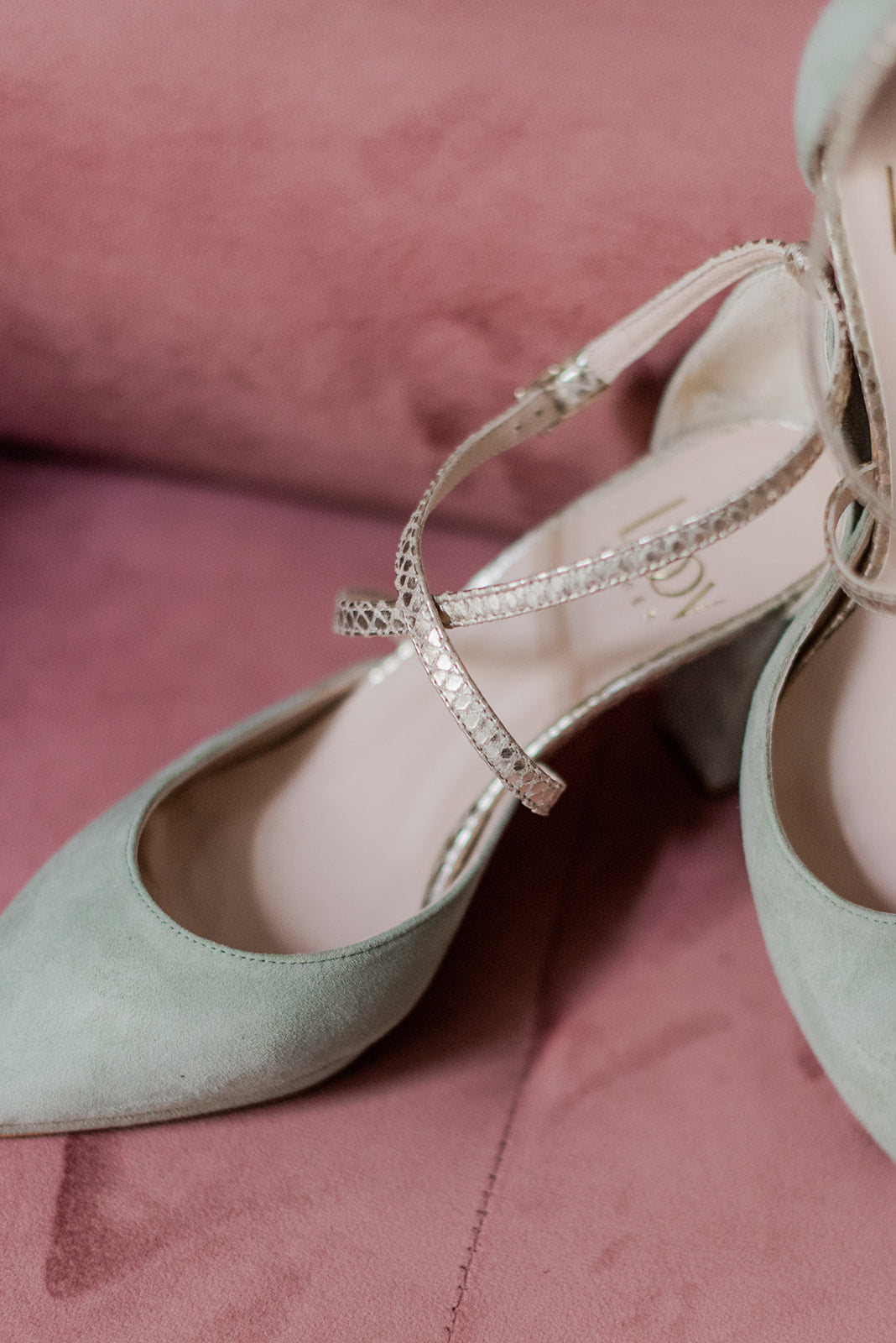 Celia Eucalipto-tipo salón-ante, celia, liso, novia, salón, tacón de 7.5, zapatos de color verde-Loovshoes