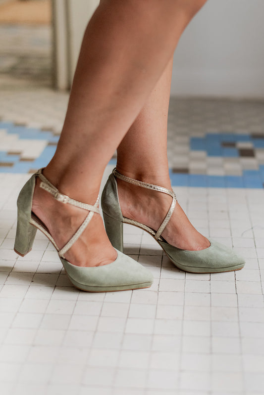 Celia Eucalipto-tipo salón-ante, celia, liso, novia, salón, tacón de 7.5, zapatos de color verde-Loovshoes