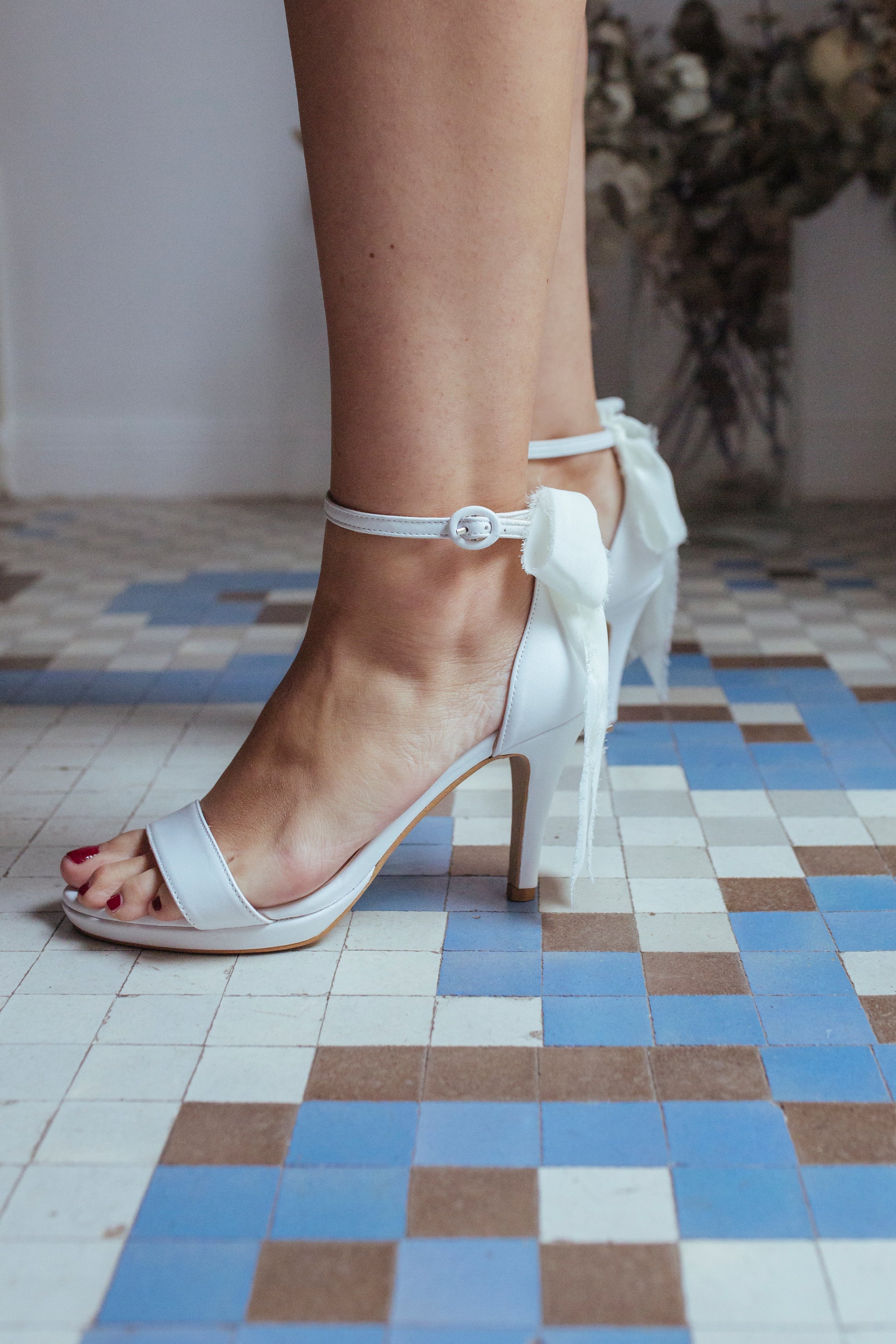 Alma Blanco de 8 cm-tipo salón-alma, blanco, liso, sandalia, tacon de 8, zapatos de color blanco-Loovshoes