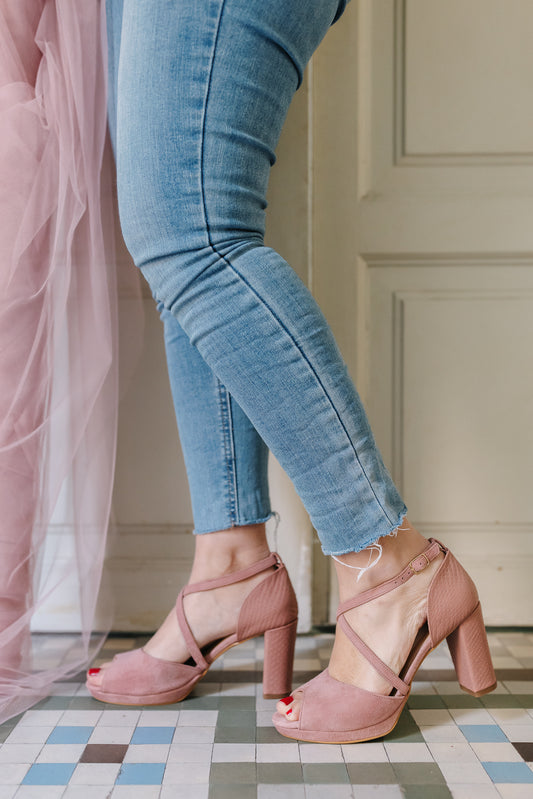 Nora Rosado-sandalias-ante, liso, nora, novia, sandalia, tacón de 8, zapatos de color rosa-Loovshoes